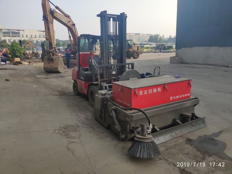 無塵清掃車新鄭郭店開發(fā)區(qū)施工現(xiàn)場